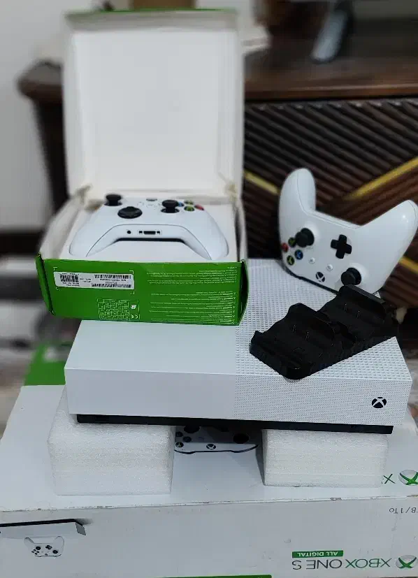 وان اس|کنسول، بازی ویدئویی و آنلاین|پرند, فاز ۲|دیوار