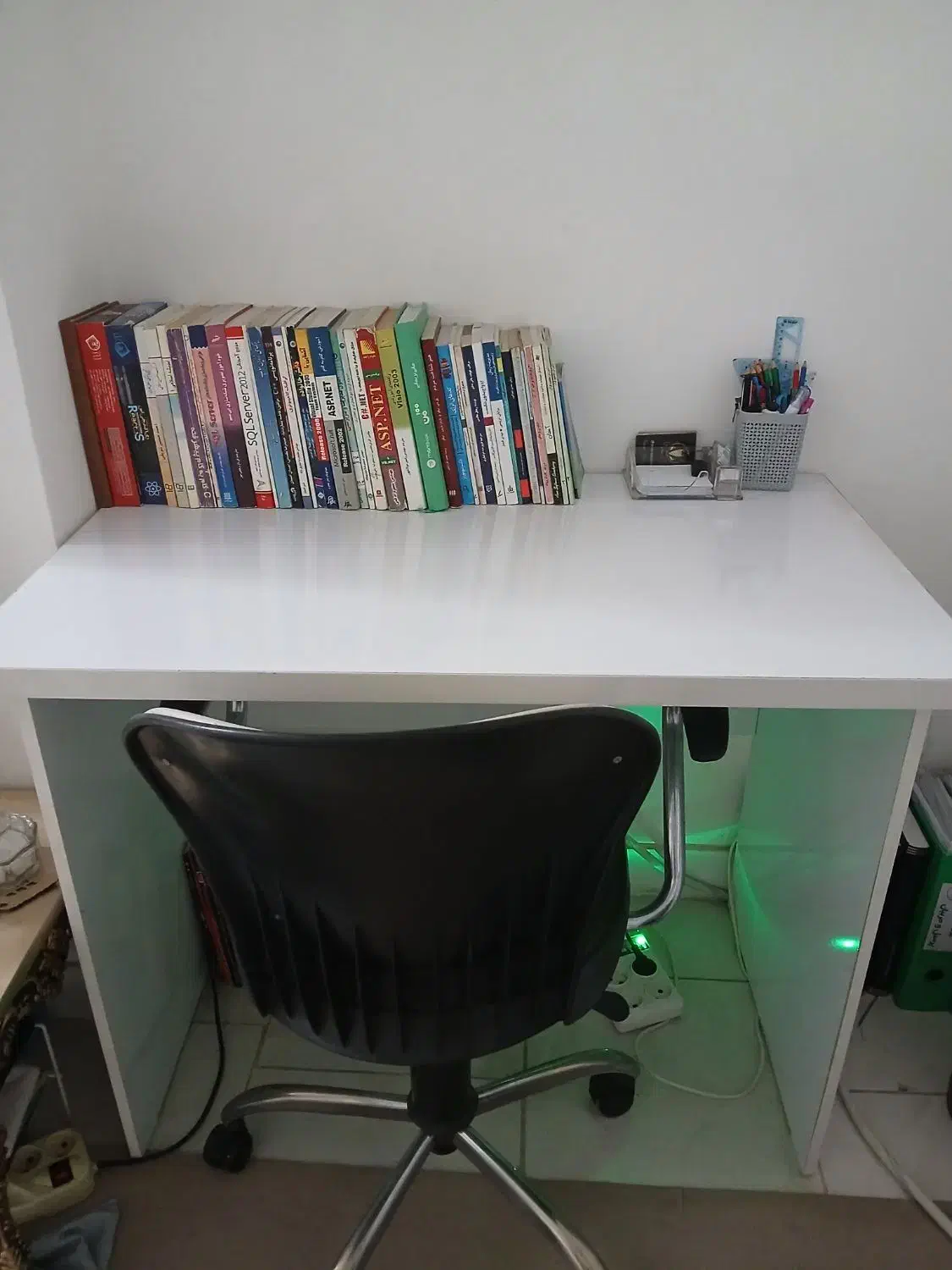 میز+صندلی+ زیر پایی|مبلمان اداری|گلستان (تهران), |دیوار