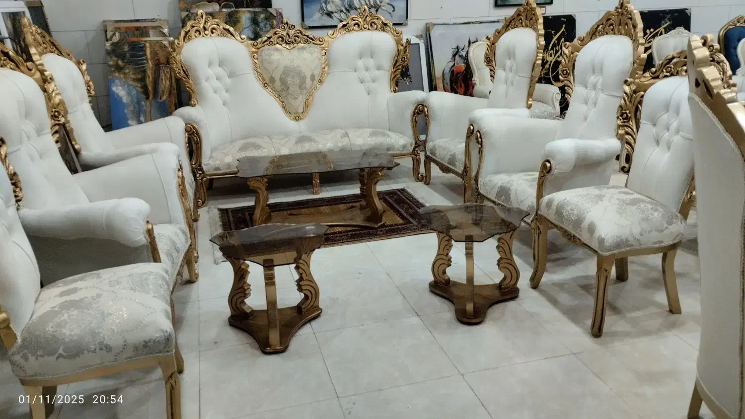 مبل سلطنتی ۹ نفره تاج دار با ۳ عدد عسلی|مبلمان خانگی و میز عسلی|زاهدان, |دیوار