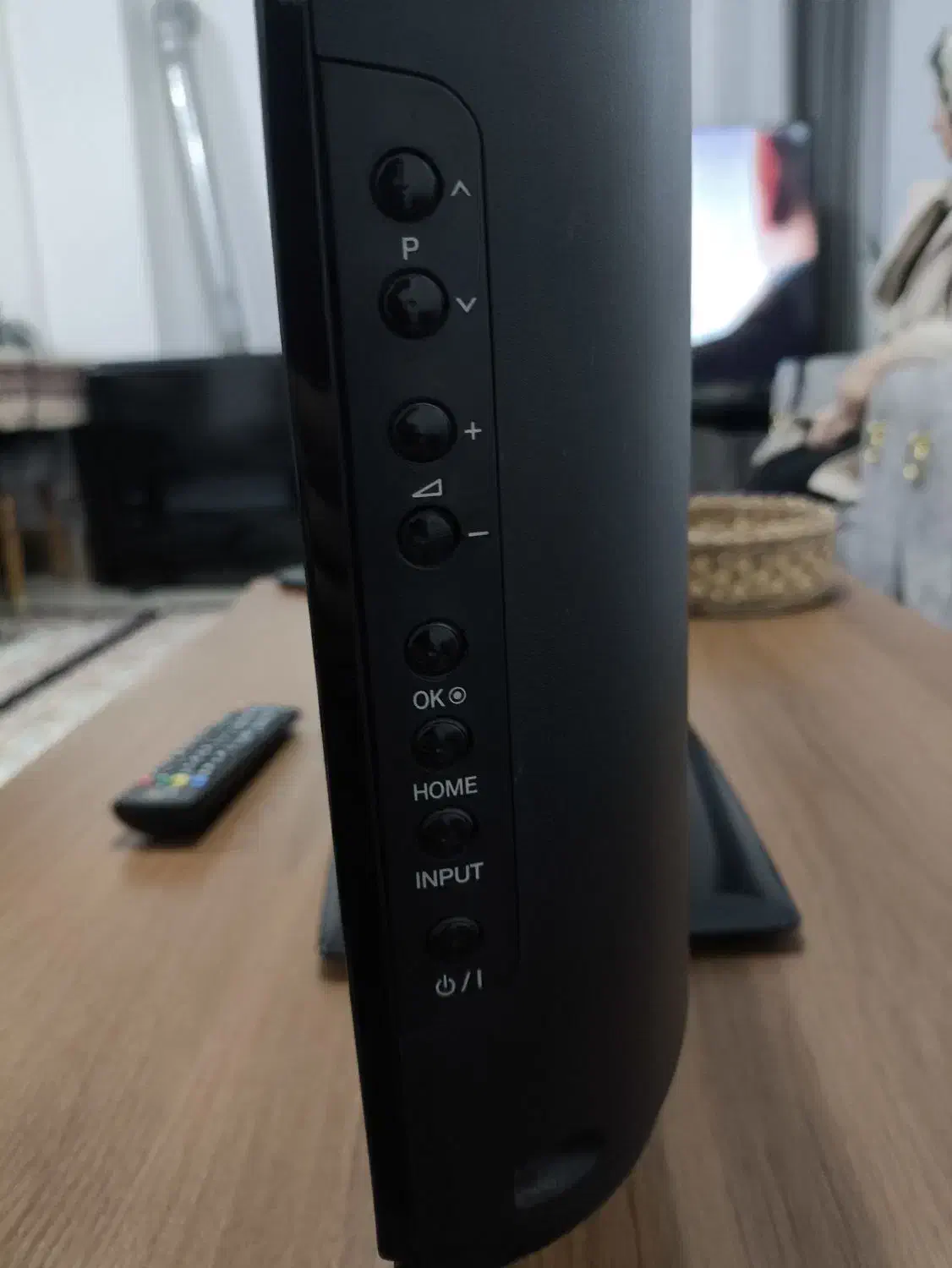 LCD 32 اینچ LG|تلویزیون و پروژکتور|لاهیجان, گلستان|دیوار