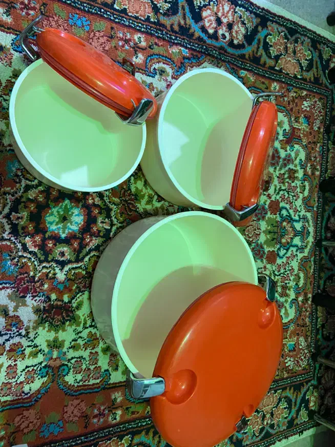 سرویس درب دار|ظروف نگهدارنده، پلاستیکی، یکبارمصرف|کرج, حصارک پایین|دیوار