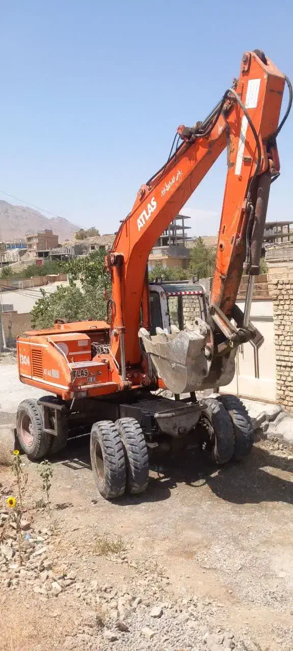 بیل میکانیکی اطلس چرخ لاستیکی|خودرو سنگین|اهواز, کیانشهر|دیوار