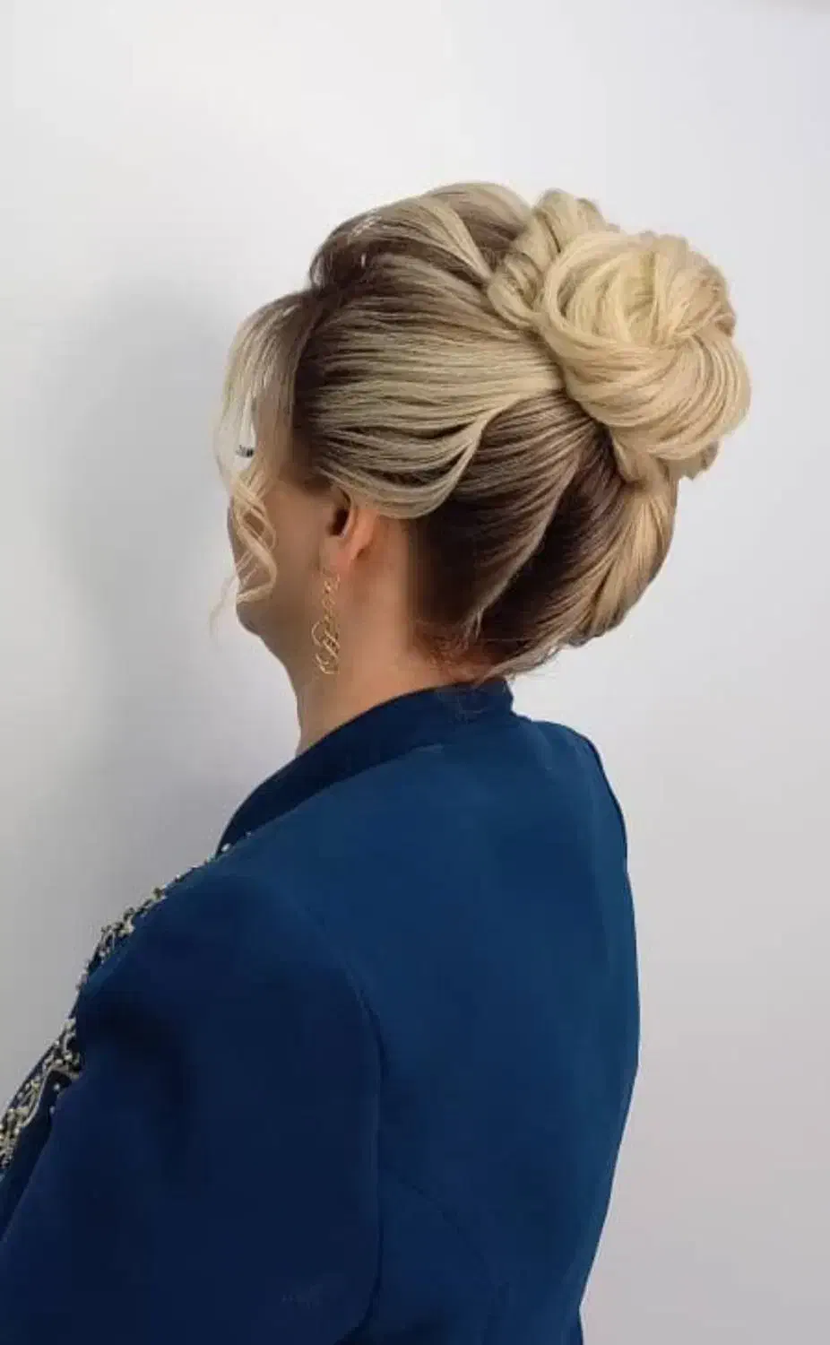 میکاپ  و شینیون|خدمات آرایشگری و زیبایی|سنگر, |دیوار