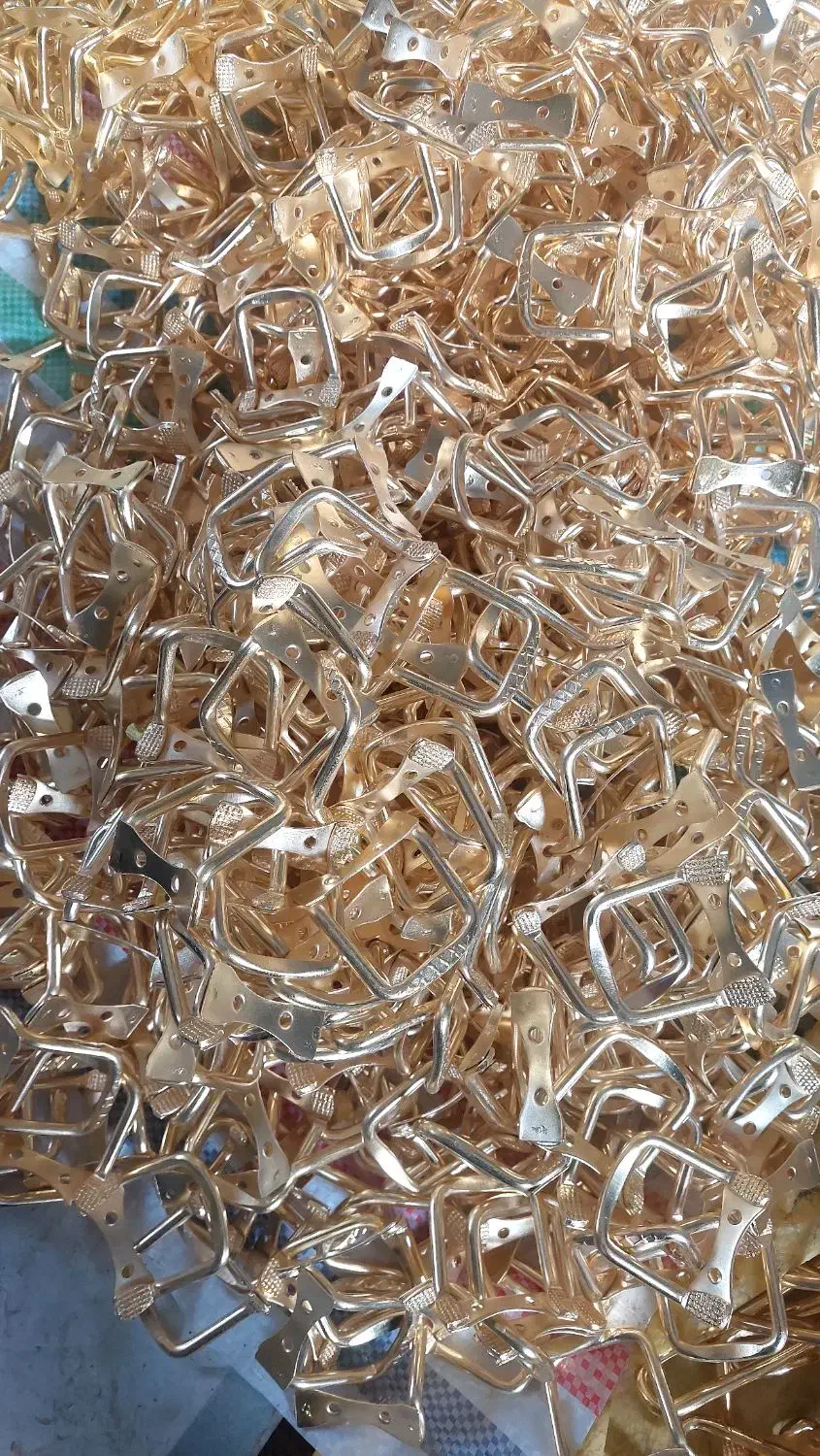 دسته قابمله وتفلون بابهترین گیفیت|ظروف پختوپز|خواجه, |دیوار