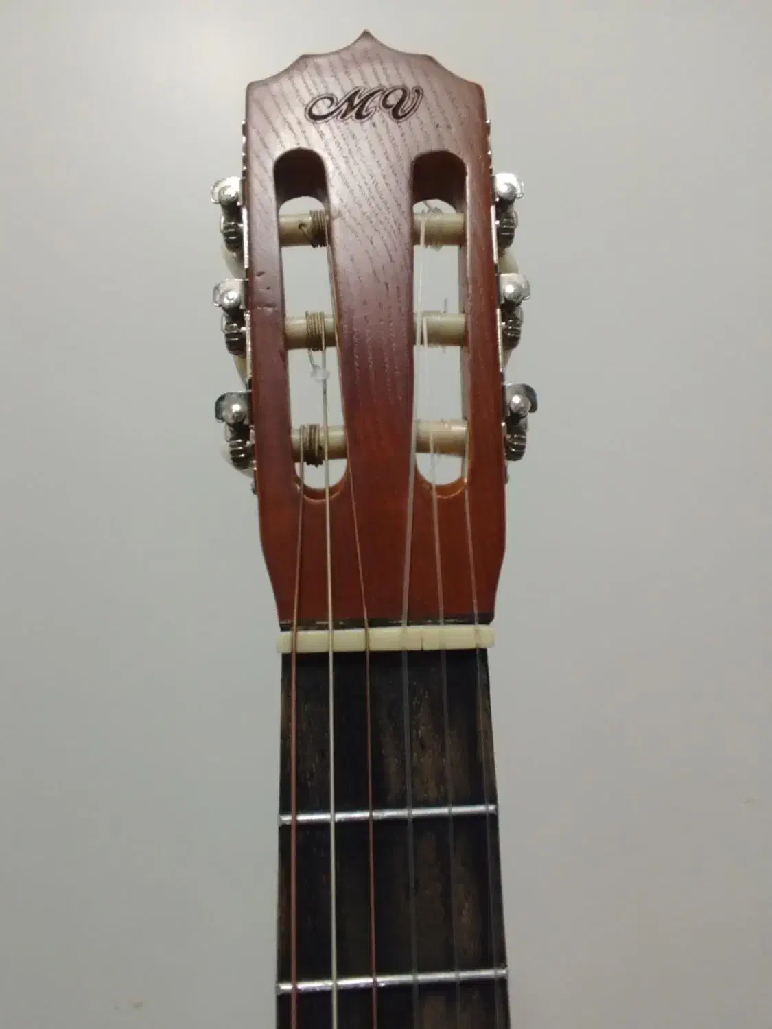 گیتار وفایی|گیتار، بیس، امپلیفایر|اصفهان, باتون|دیوار