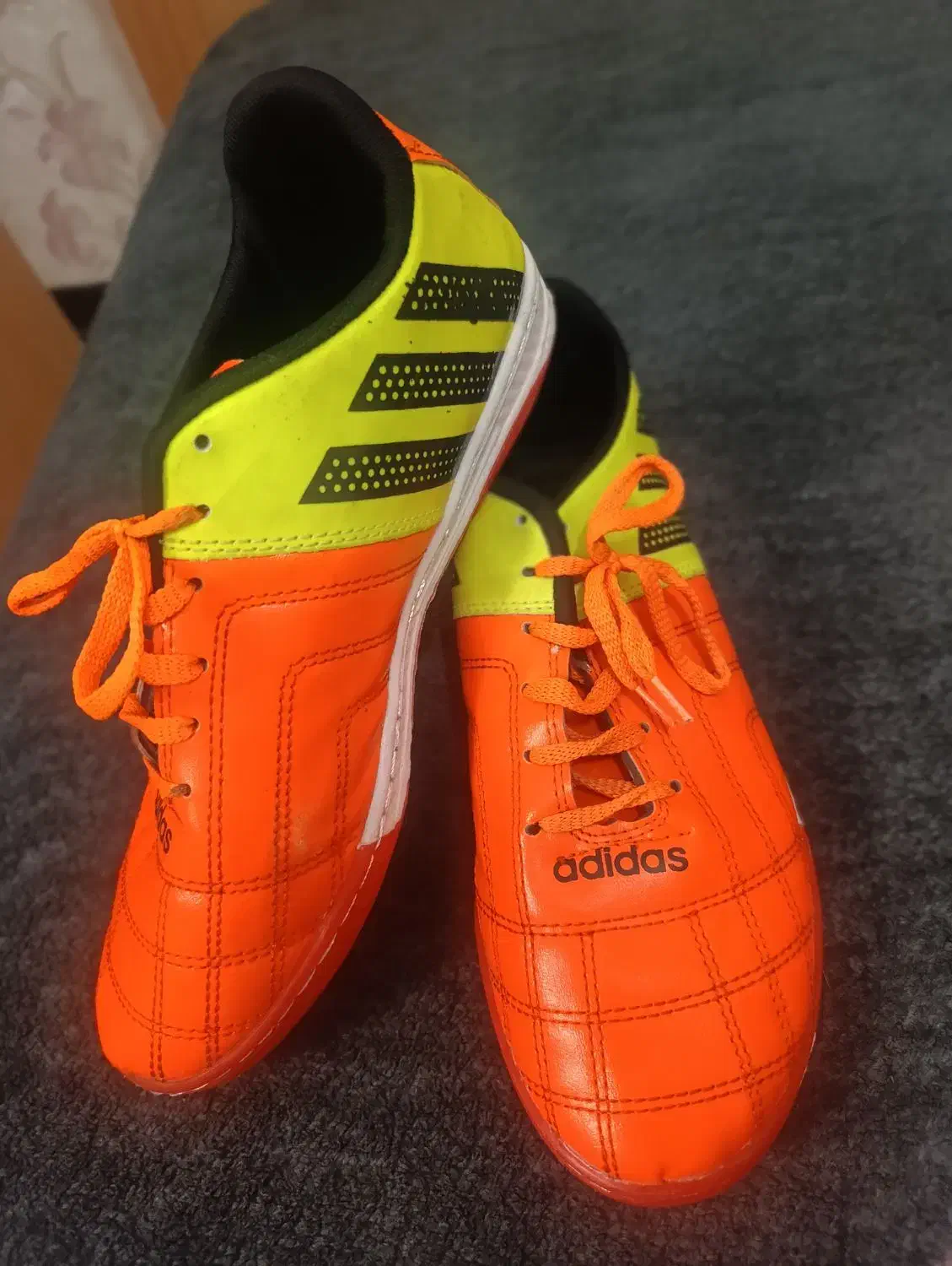 کفش فوتسال نو و در حد نو سایز ۴۲و ۴۳|کیف، کفش، کمربند|زاهدان, |دیوار