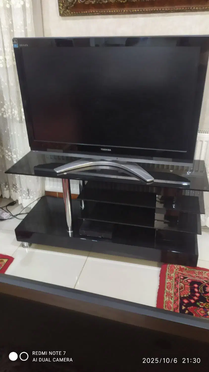 تلویزیون  42C3500T  LCD توشیبا ۴۲ومیز tvسکوریت ترک|تلویزیون و پروژکتور|ملایر, |دیوار
