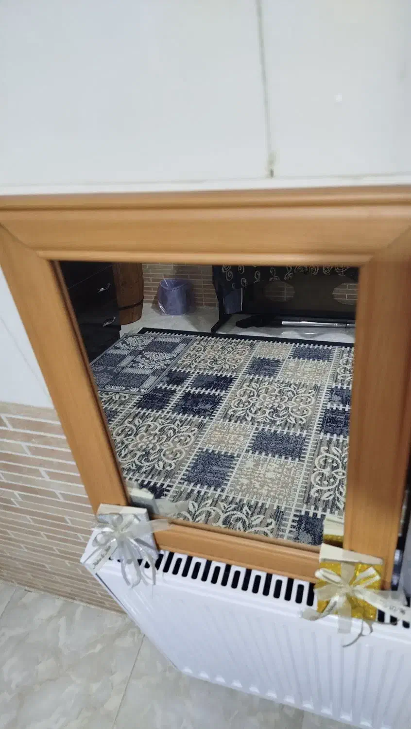 اینه و کنسول مشکی طلایی|بوفه، ویترین، کنسول|صدرا-فارس, فاز ۱|دیوار