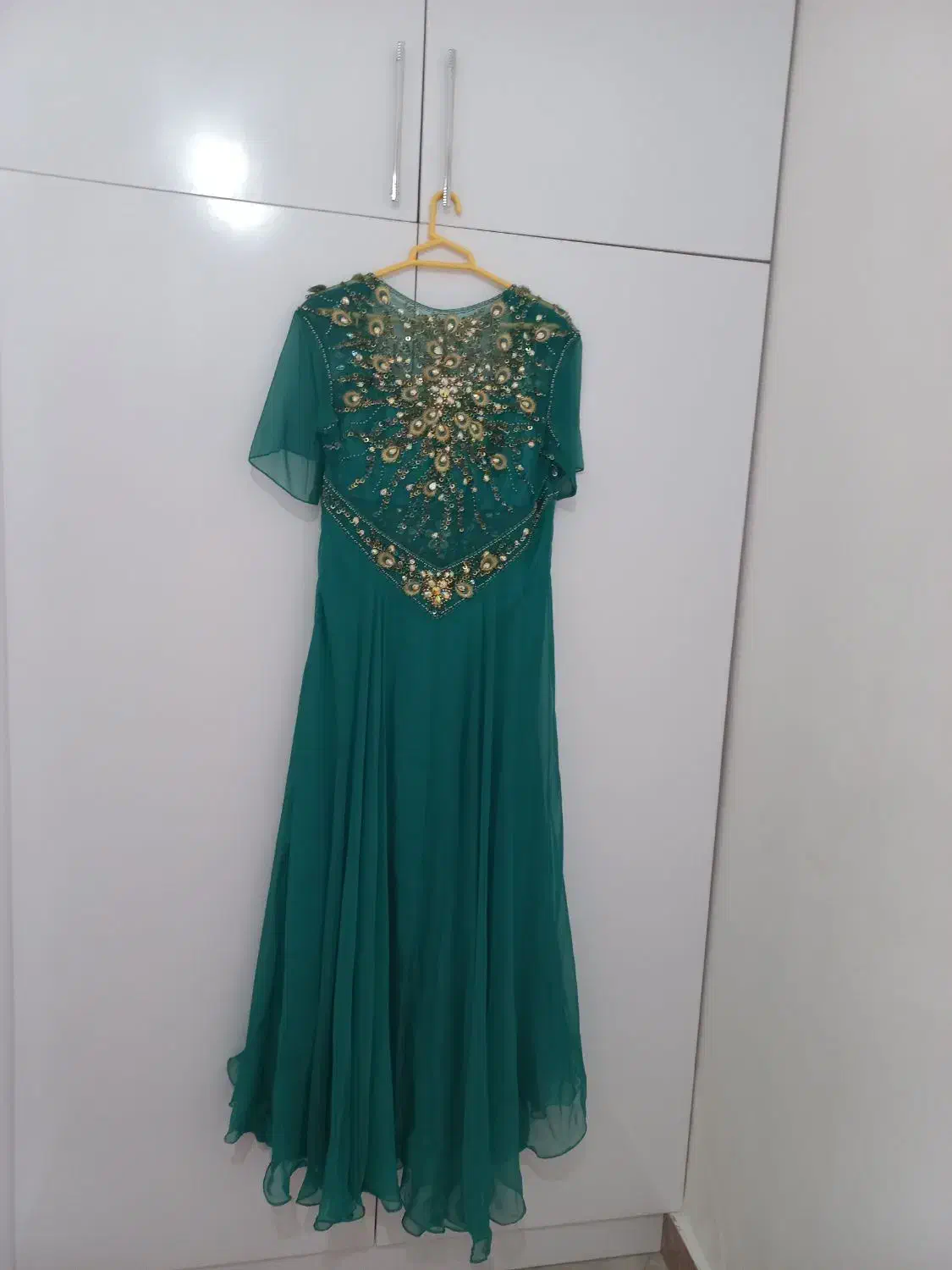 لباس مجلسی درحدنو|لباس|رشت, دروازه لاکان|دیوار