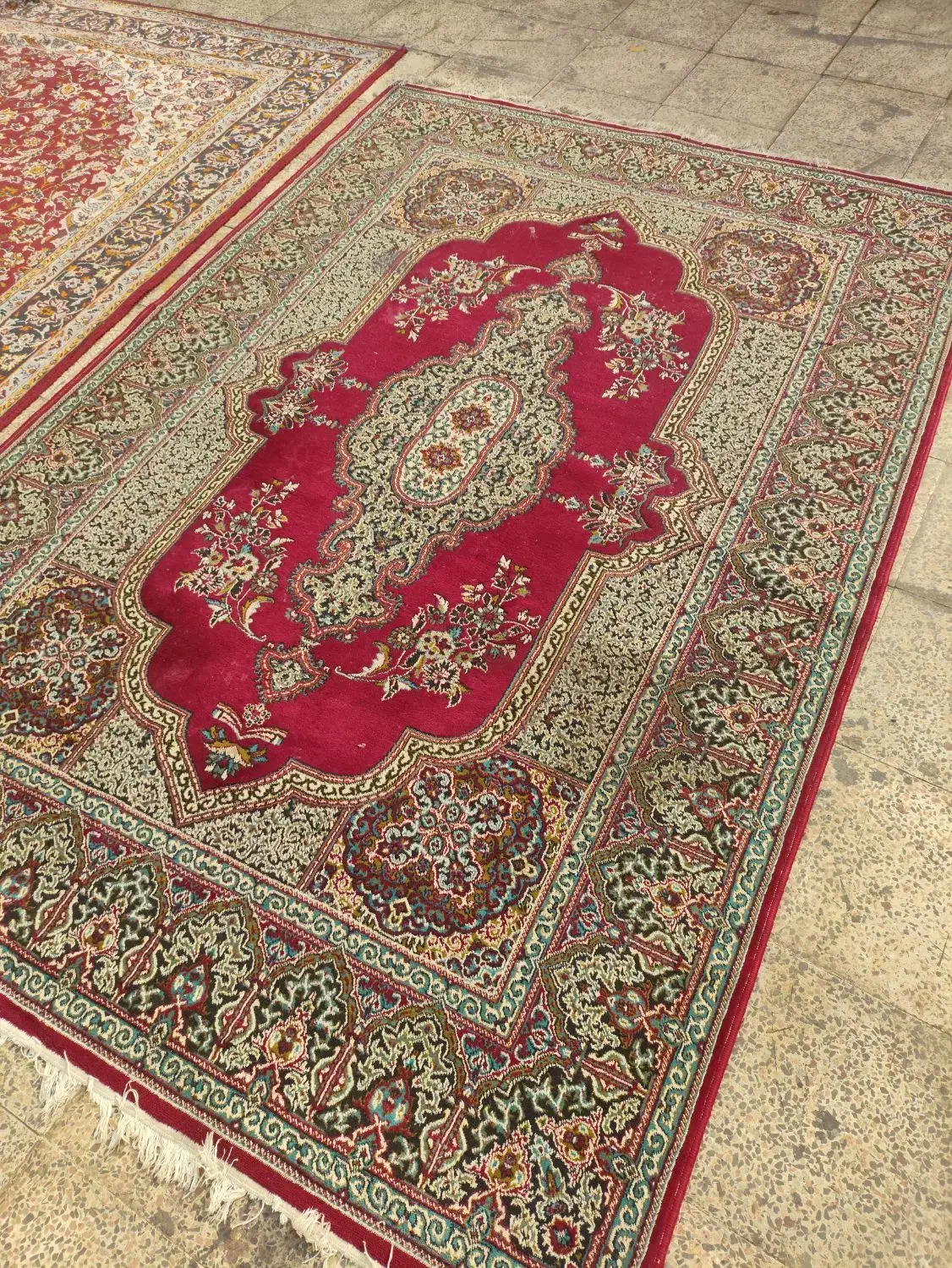 ۲ عدد فرش ۶ متری|فرش|بندر انزلی, پیل علی باغ|دیوار