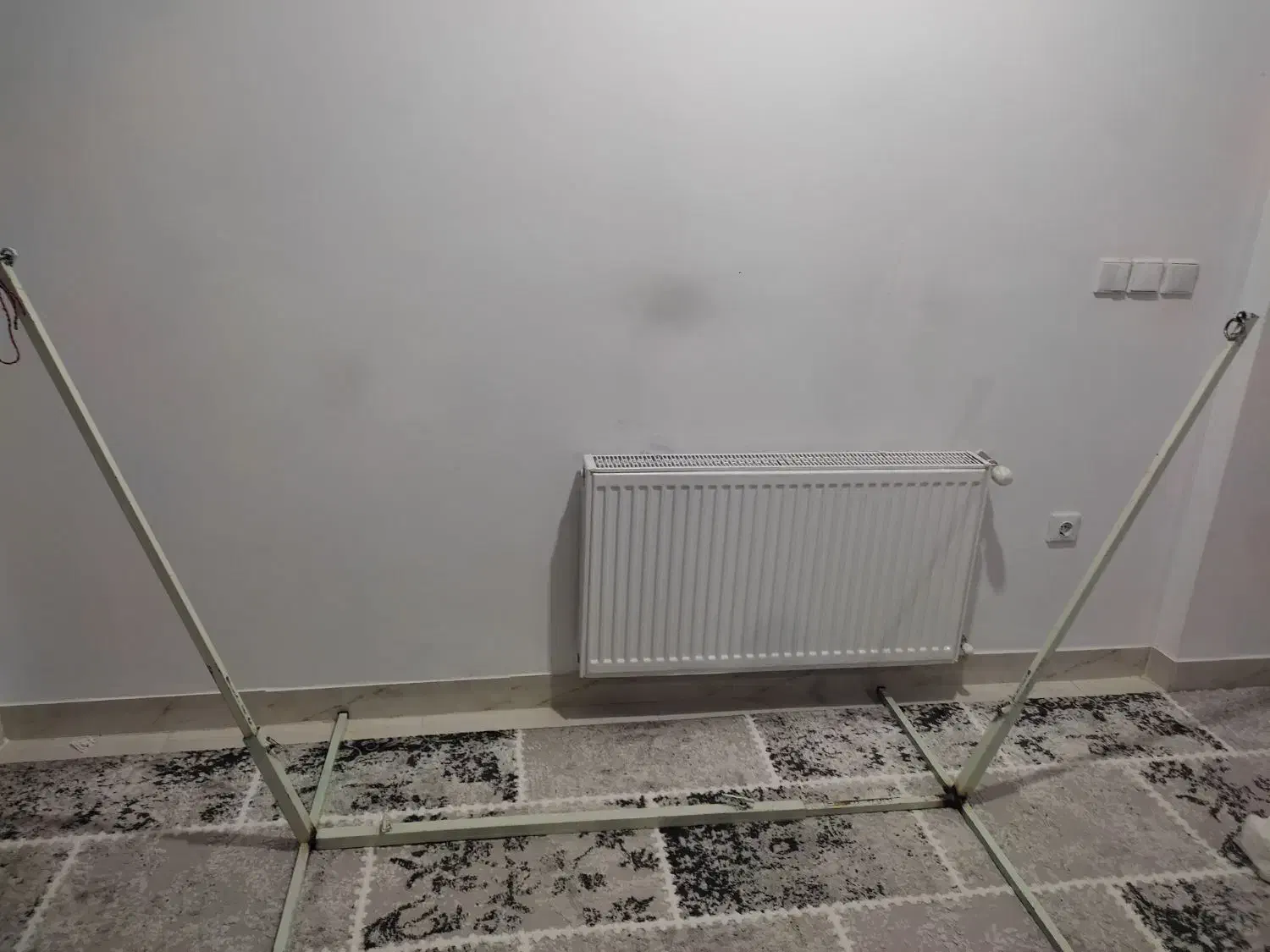 گهواره هلورک|تخت و صندلی بچه|سنندج, |دیوار