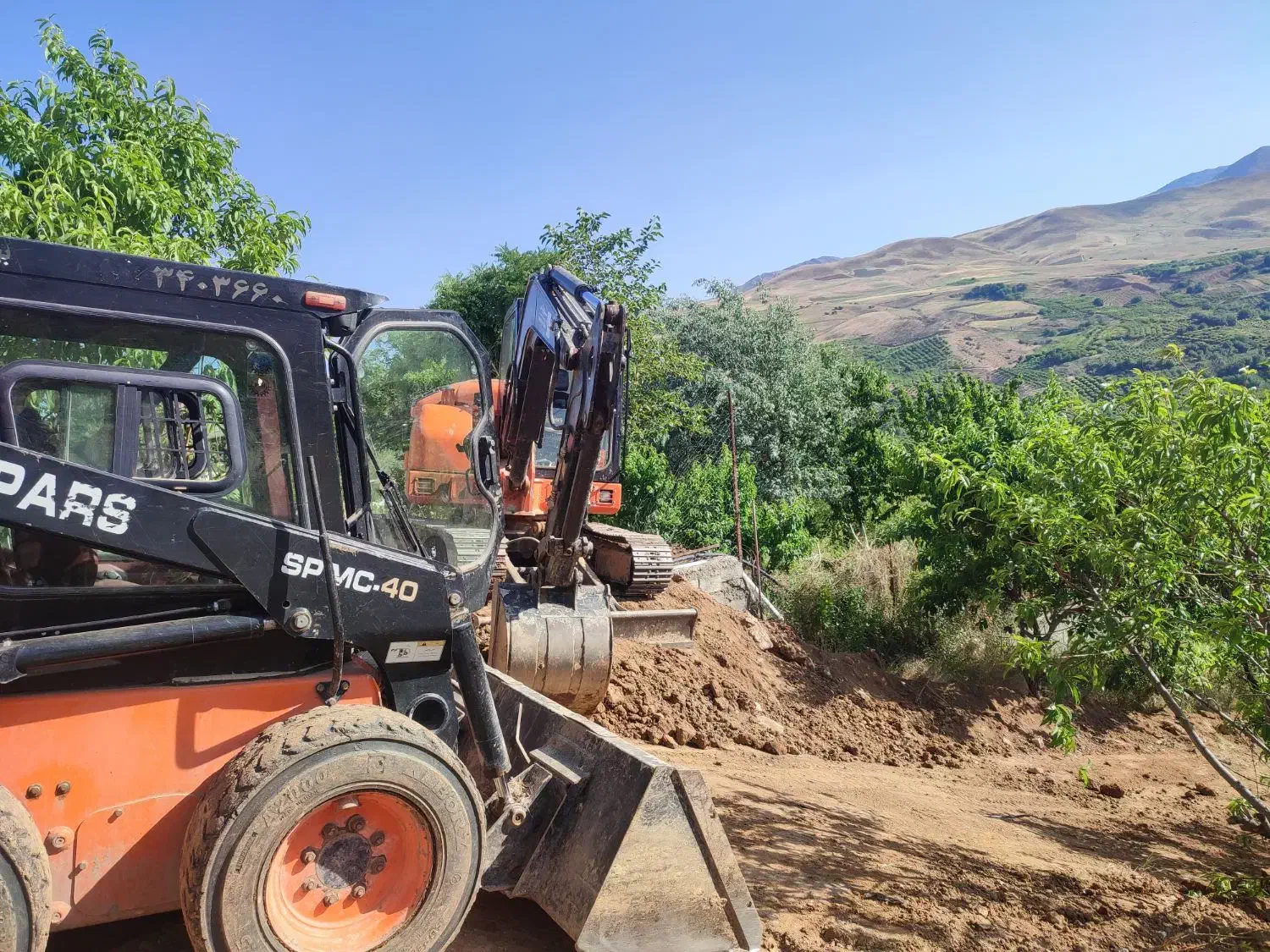 بابکت ،مینی لودر|خدمات حمل و نقل|بروجرد, |دیوار