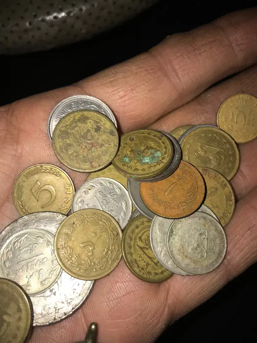 سکه قدیمی همش یکجا با یه حلقه نقره پنج گرمی|کلکسیون سکه، تمبر، اسکناس|کرج, کوی زنبق|دیوار