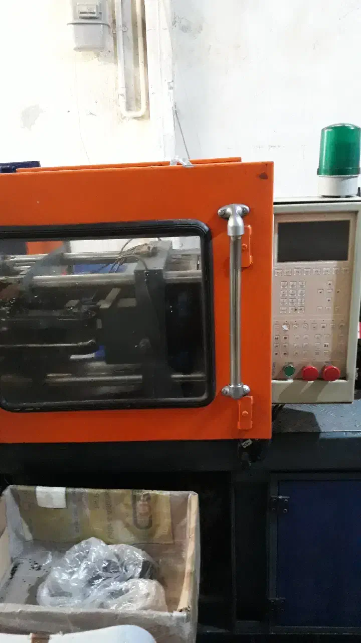 خدمات تزریق پلاستیک|خدمات پیشه و مهارت|فردیس, منظریه|دیوار