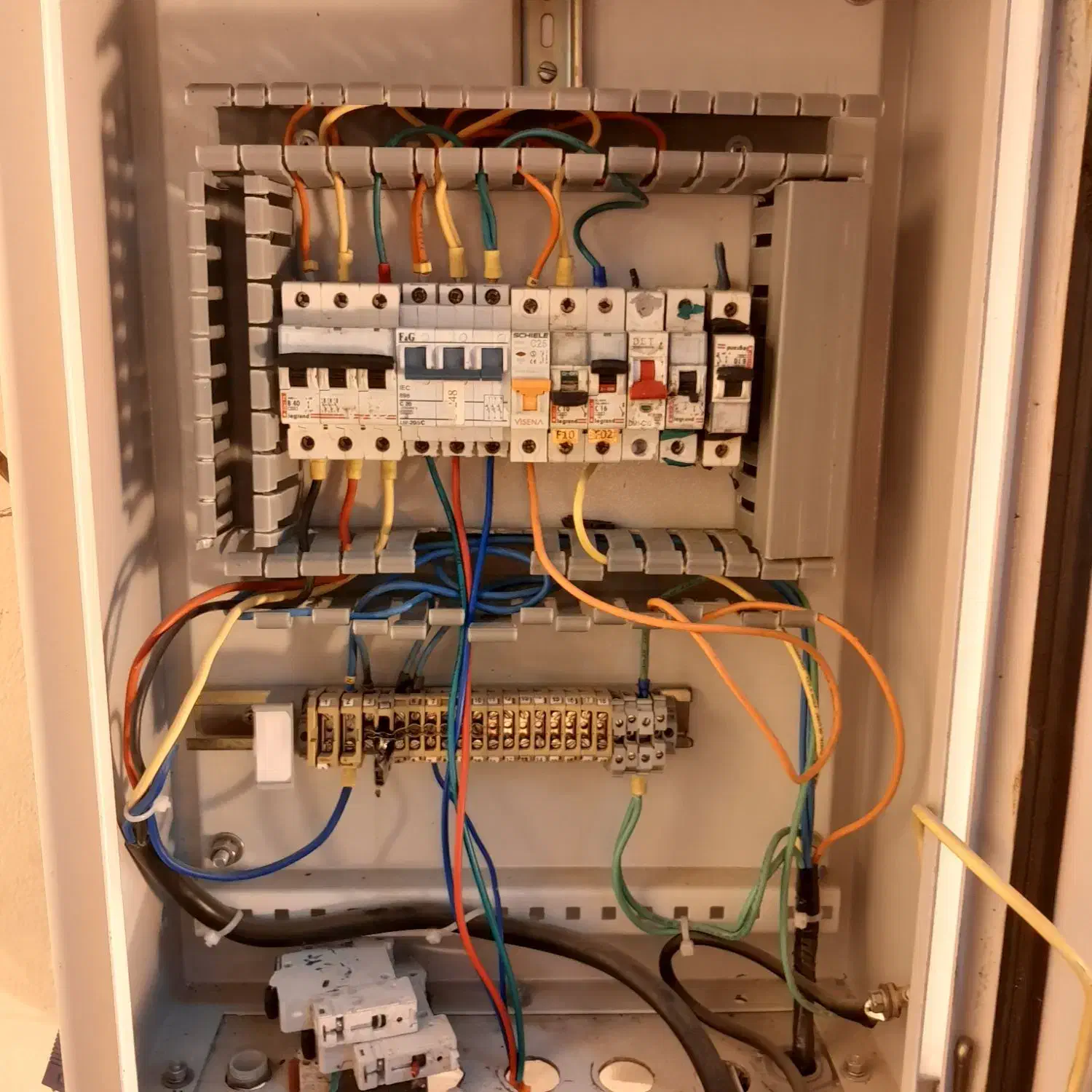 تعمیرات برق|خدمات پیشه و مهارت|پارس‌آباد, |دیوار