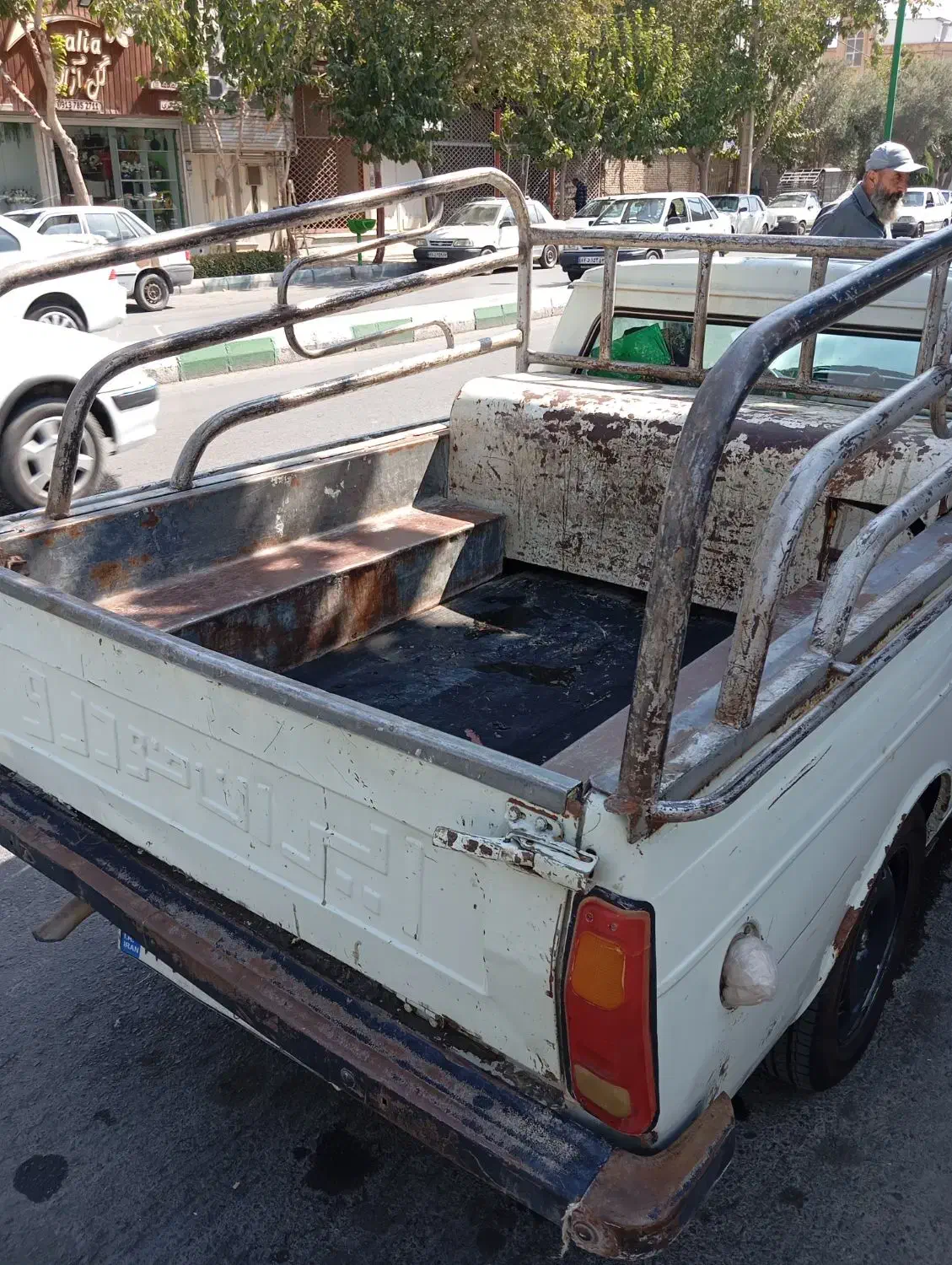 پیکان وانت سفید دو گانه فابریک مدل 1385|خودرو سواری و وانت|خمینیشهر, |دیوار