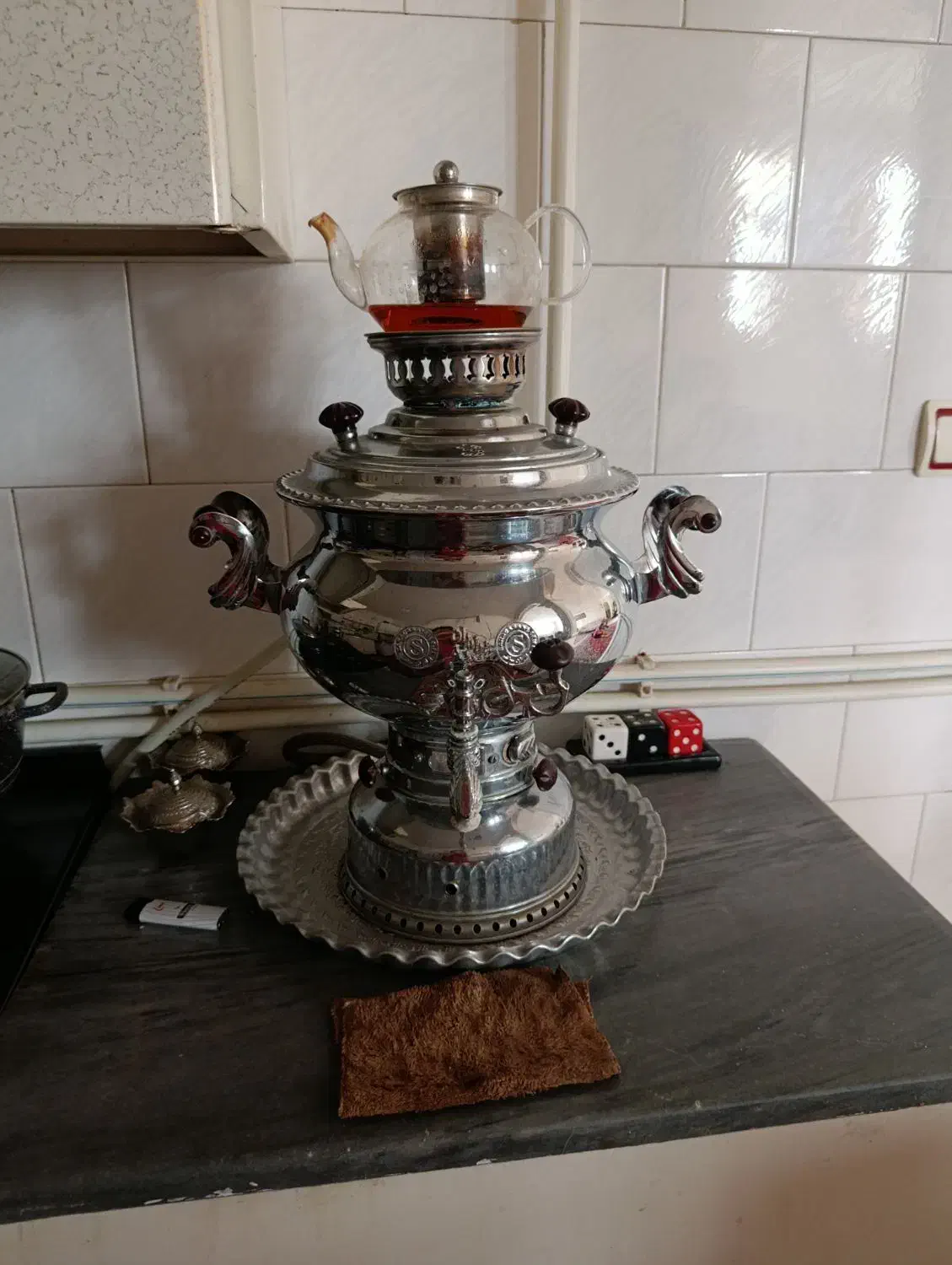 سماور گازی|سماور، چای‌ساز، قهوه‌ساز|میانه, |دیوار