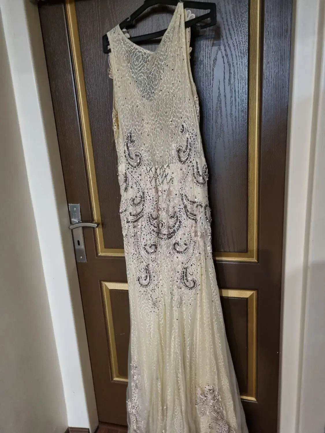 لباس مجلسی|لباس|تهران, نیروی دریایی|دیوار