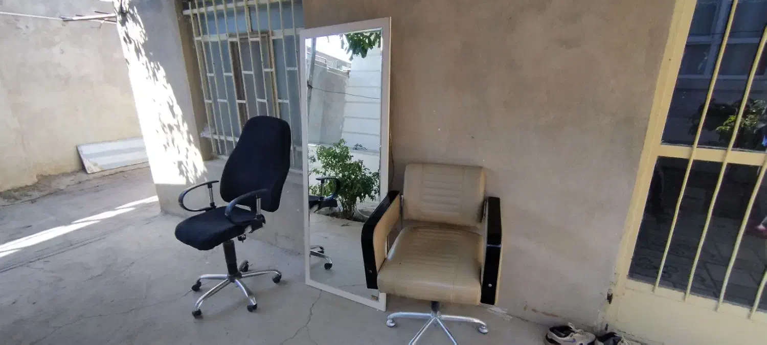 وسایل ارایشگاه|آرایشگاه و سالن‌های زیبایی|الیگودرز, |دیوار