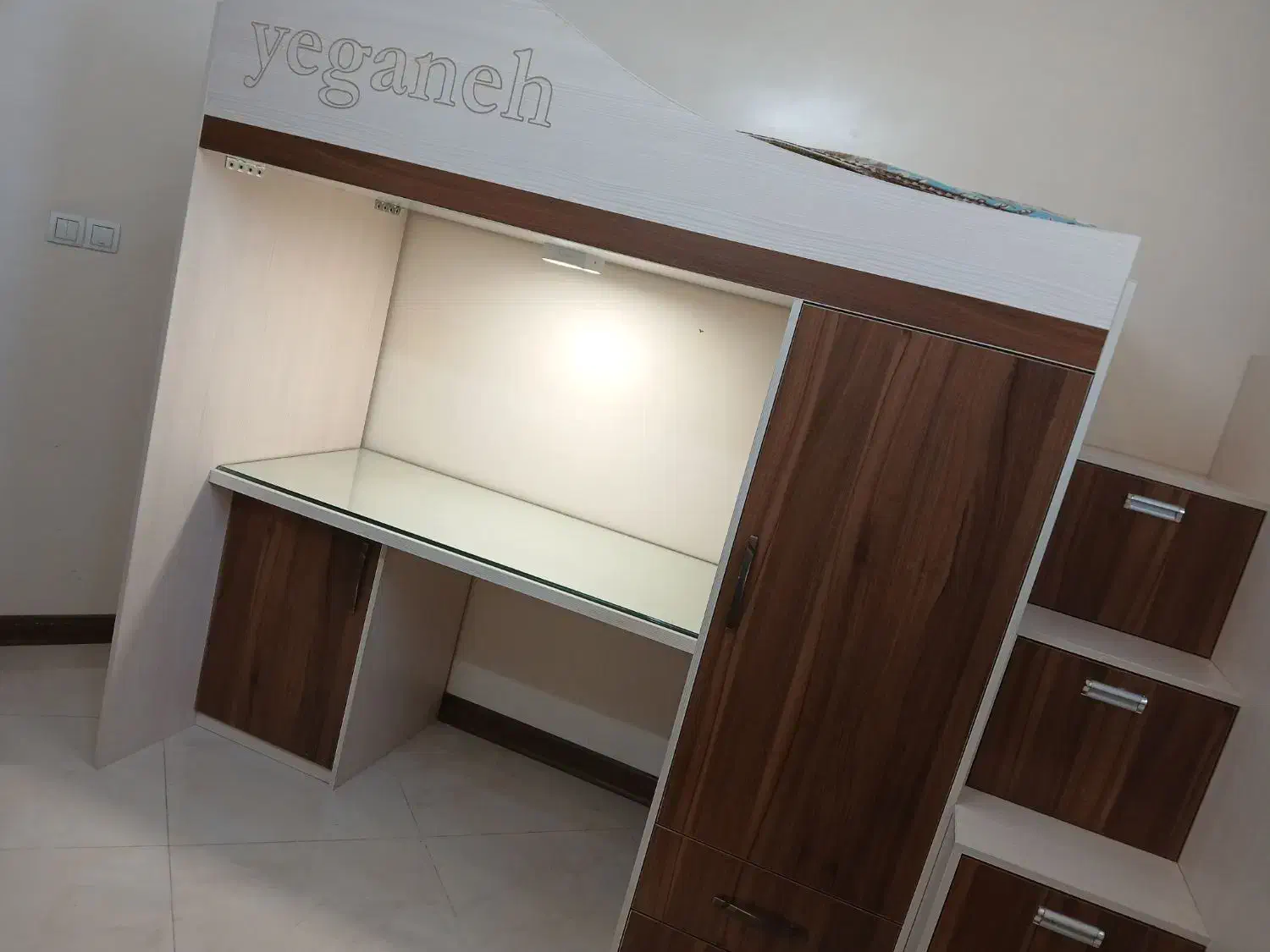 فروش تخت همراه با میز تحریر و کمد|تخت و سرویس خواب|بیرجند, |دیوار