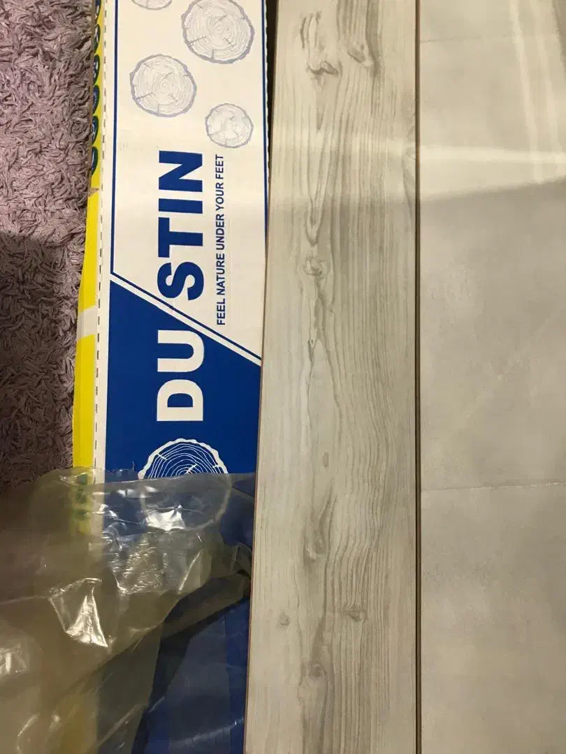 کف پوش ۱۶ متر یک بار نصب شده|مصالح و تجهیزات ساختمان|شیراز, حومه شیراز|دیوار