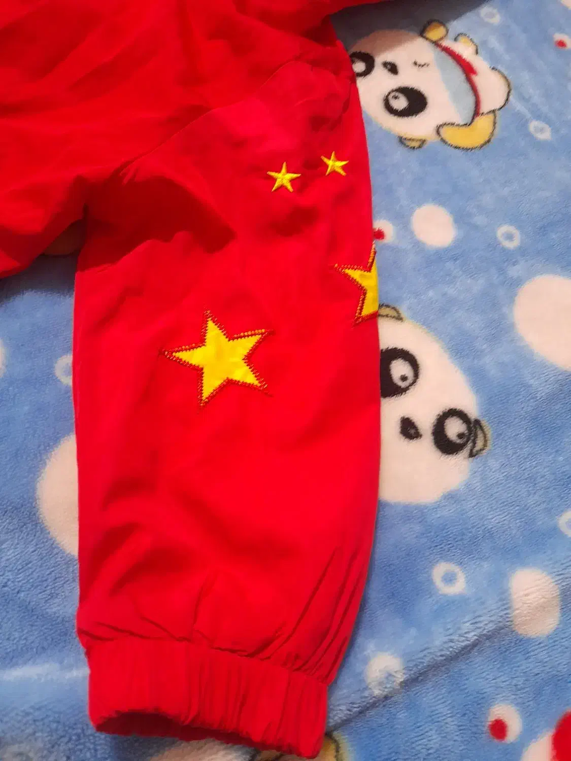 لباس بچگانه|کفش و لباس بچه|رشت, آب و برق|دیوار