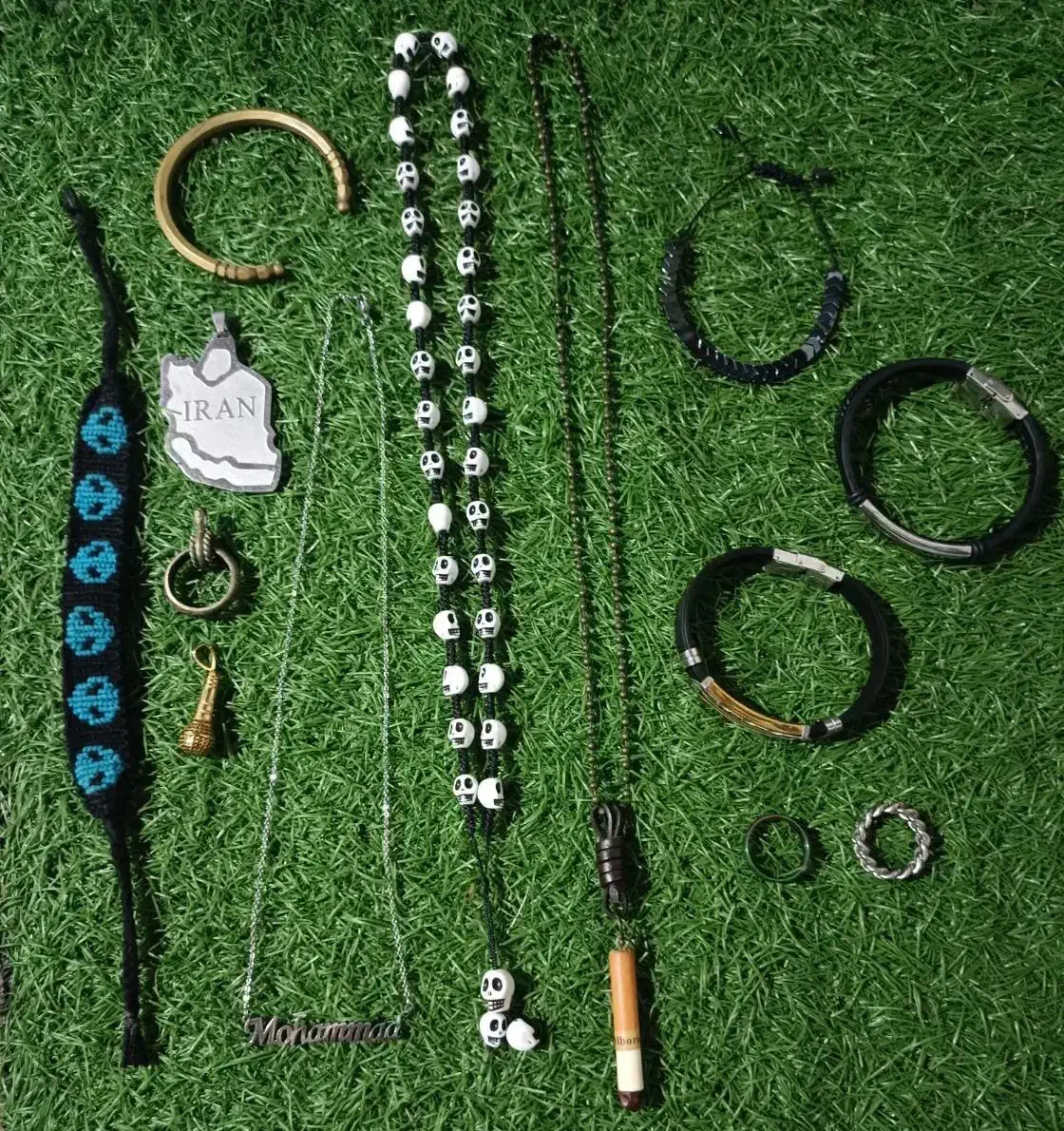 دستبند و گردنبند زیر قیمت|بدلیجات|بندر انزلی, پرستار|دیوار