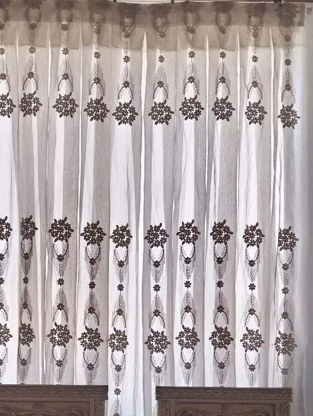 پرده حریر کتان گلدوزی ترک|پرده، رانر، رومیزی|یزد, |دیوار