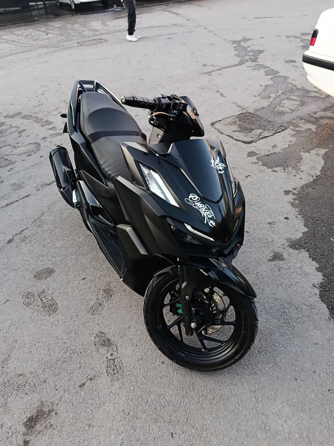 کلیک 160|موتورسیکلت|شیراز, تپه تلویزیون|دیوار