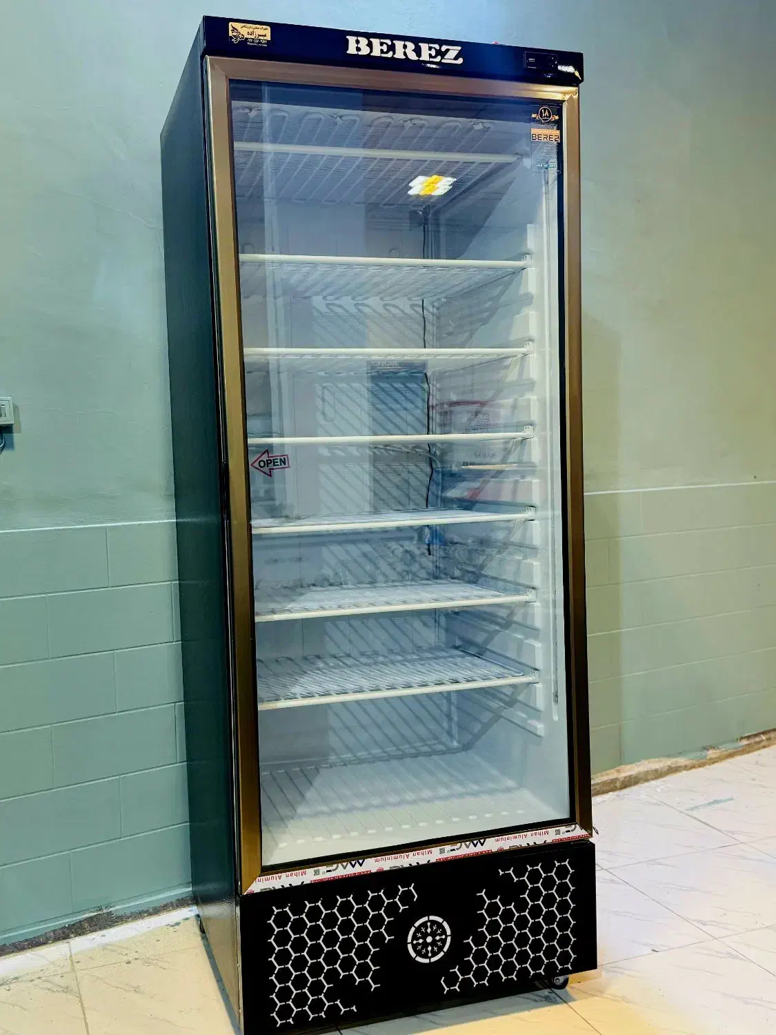 فریزر ۸۰ سانتی ایستاده|کافیشاپ و رستوران|بندر کنگان, |دیوار