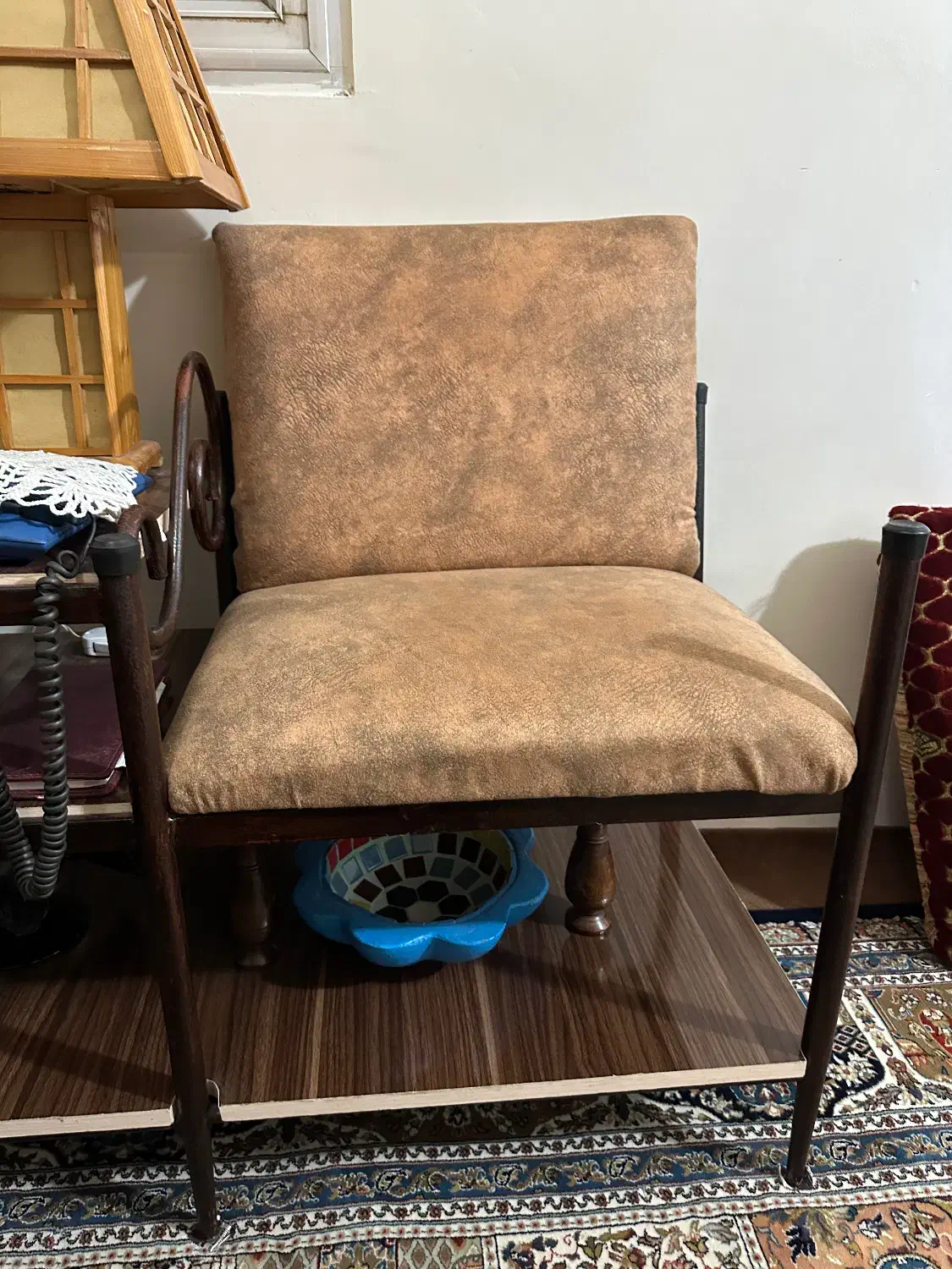 میز تلفن|میز تلفن|رشت, باهنر|دیوار