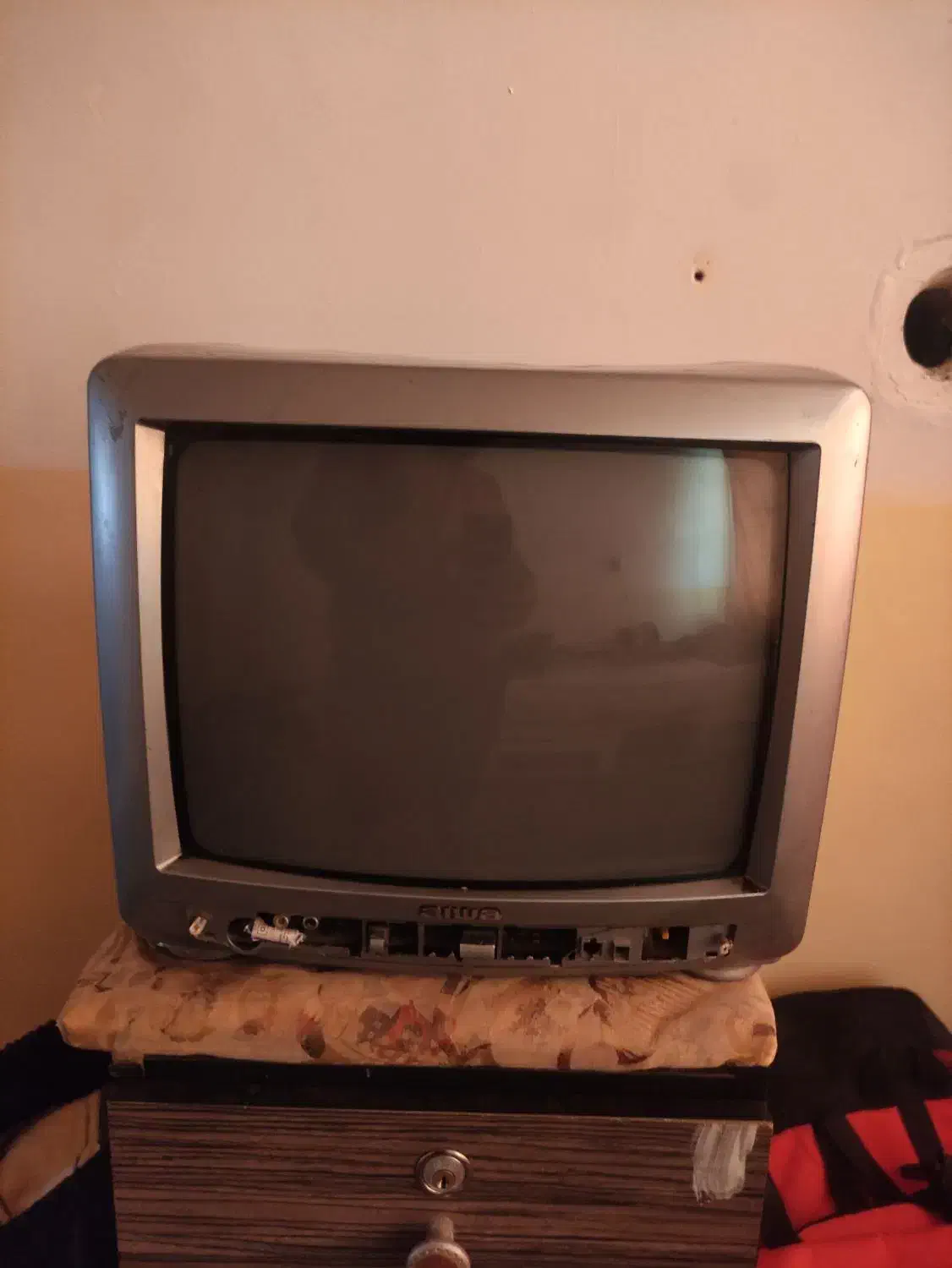 تلوزیون|تلویزیون و پروژکتور|نیشابور, ۲۲ بهمن|دیوار