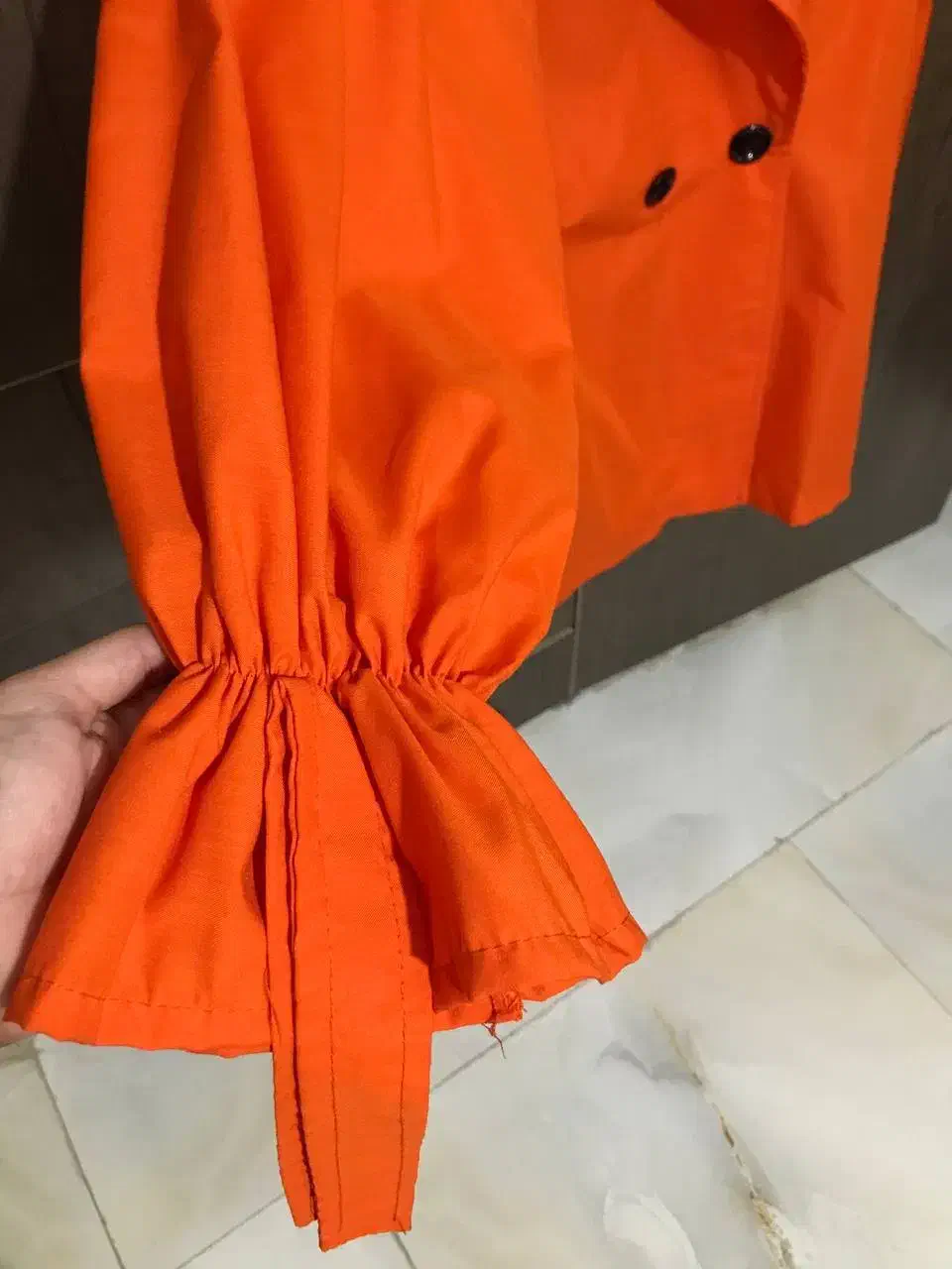 مانتو کتی و عروسکی|لباس|رشت, آب و برق|دیوار