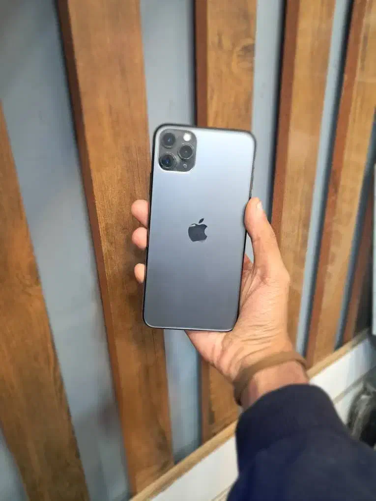 آیفون 11promax حافظه 256 گیگابایت Zaa|موبایل|تهران, صد دستگاه|دیوار