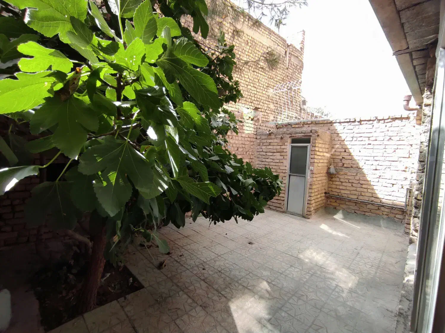 اجاره منزل ۹۵ متری/خیابان زینبیه/خ۱۶ متری طالقانی|اجارهٔ خانه و ویلا|اصفهان, عمان سامانی|دیوار