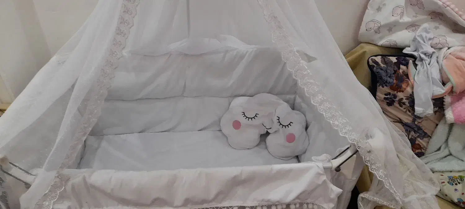 گهواره و تخت کنار مادر|تخت و صندلی بچه|رشت, پل تالشان|دیوار