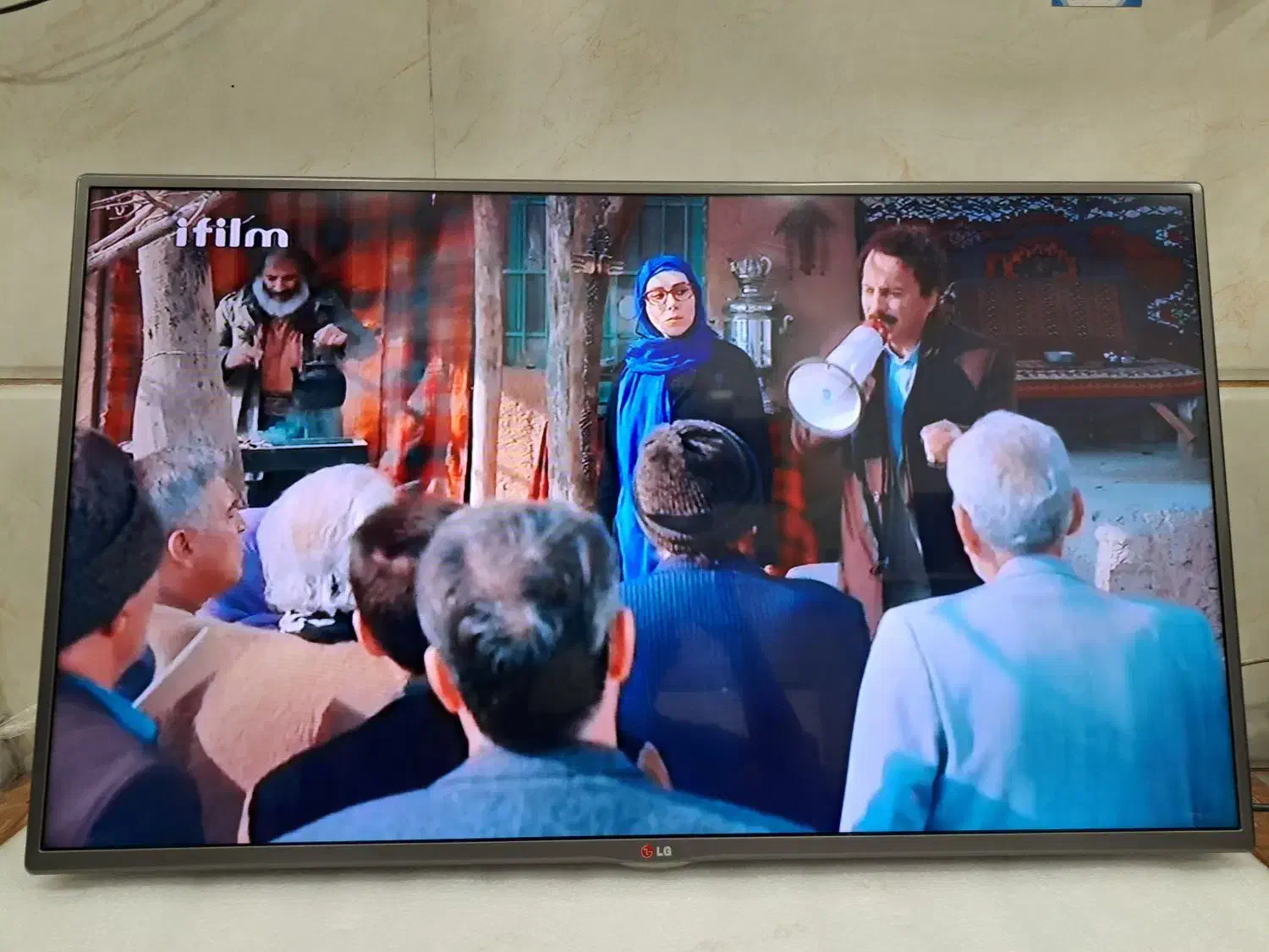 الجی ۴۲ اینچ اصلی|تلویزیون و پروژکتور|گرگان, |دیوار