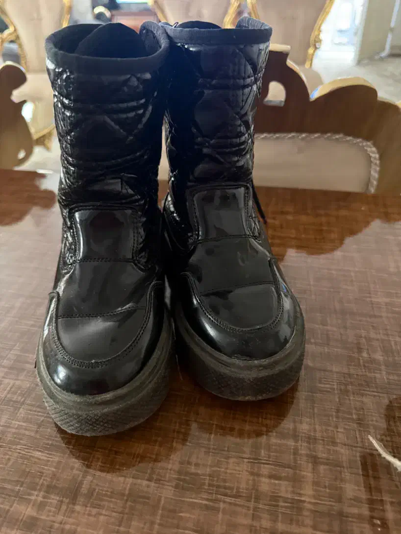 کفش‌ بچگانه|کفش و لباس بچه|قم, امامزاده ابراهیم|دیوار