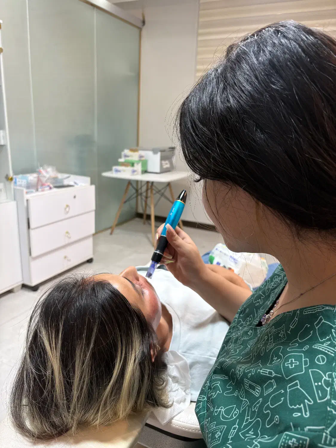 تخفیفات فوق العاده در کلینیک پوست ومو|خدمات آرایشگری و زیبایی|اندیشه, اندیشه فاز ۶|دیوار