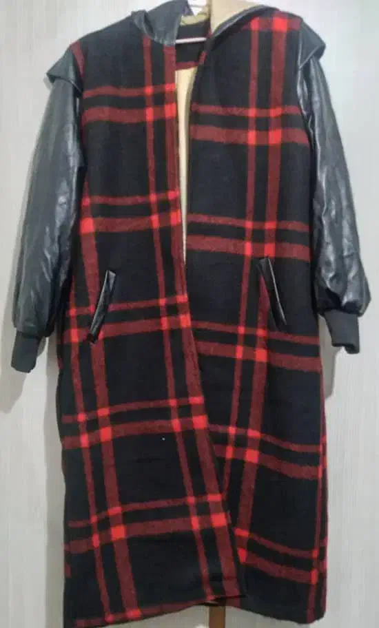 پالتو زنانه|لباس|شهریار, رضی آباد بالا|دیوار