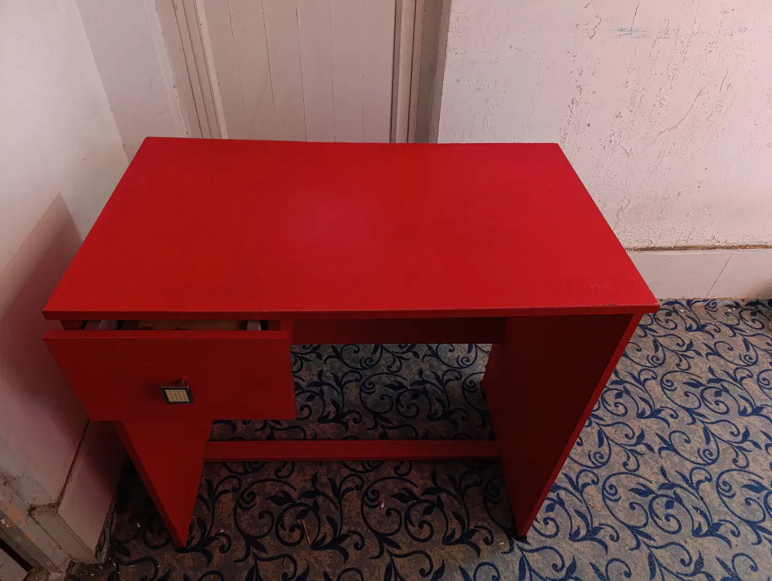 میز دانش آموز ی. و میز زیر تلویزیونی|میز تحریر و کامپیوتر|لاهیجان, شقایق|دیوار