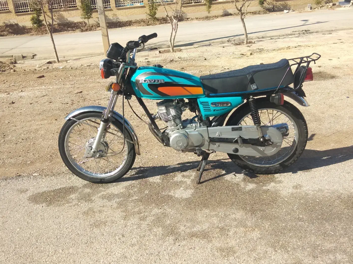 125کویر|موتورسیکلت|شیراز, سینما سعدی|دیوار