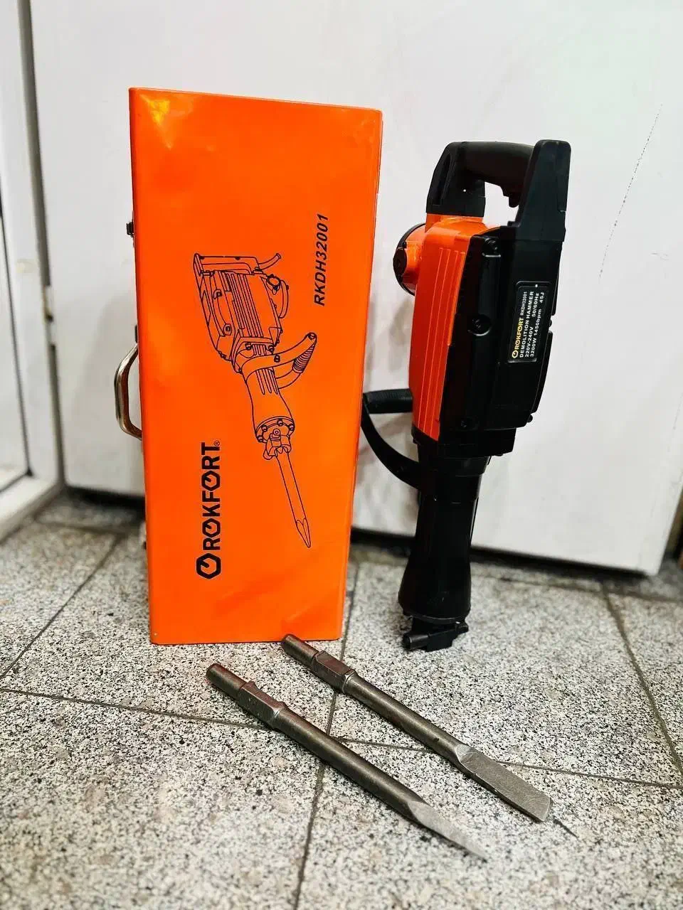 استخدام جهت فروشندگی ابزار جوان یا بازنشسته|استخدام بازاریابی و فروش|بیرجند, |دیوار