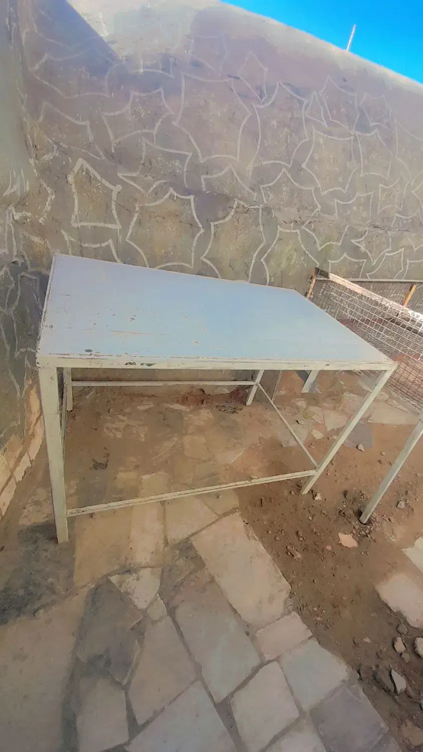 ۴عدد میز|میز و صندلی غذاخوری|زاهدان, |دیوار