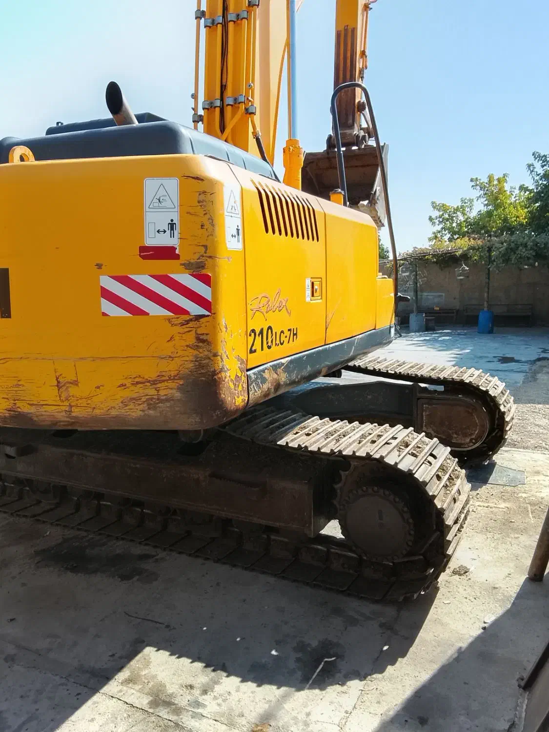 بیل هیوندای 210مدل 2012 فابریک|خودرو سنگین|شیراز, زرهی|دیوار