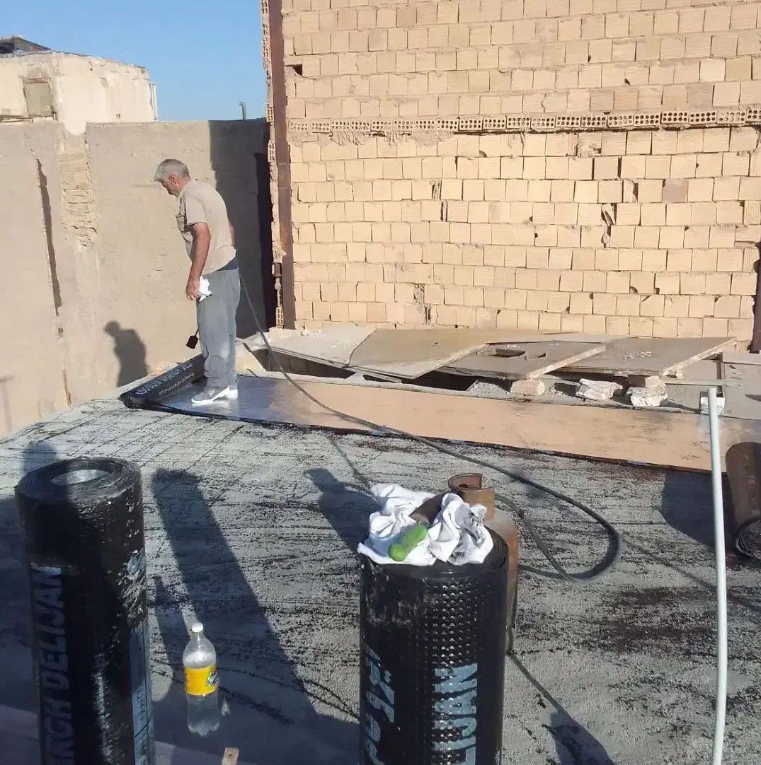 سیمان کاری و نصب ایزوگام کاری متری ۴۰|خدمات پیشه و مهارت|ملارد, |دیوار