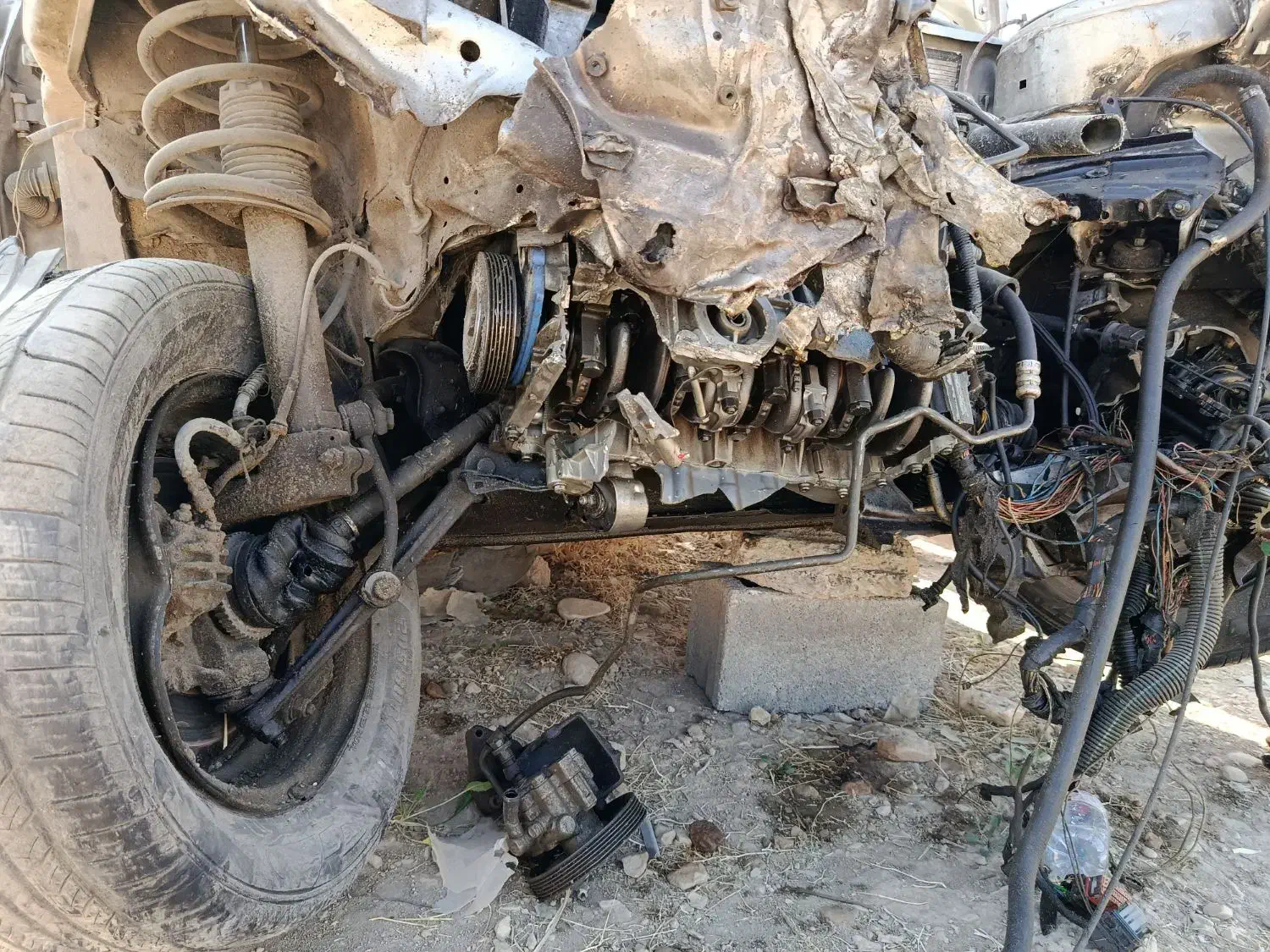 پژو تصادفی|خودرو سواری و وانت|یاسوج, |دیوار