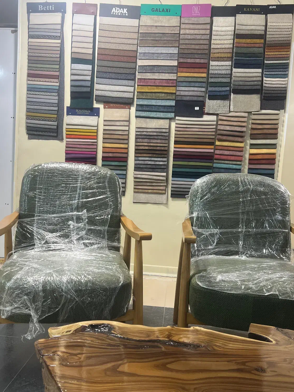 تعمیرات مبلمان چوب ‌رنگ|خدمات پیشه و مهارت|اهواز, گلستان|دیوار