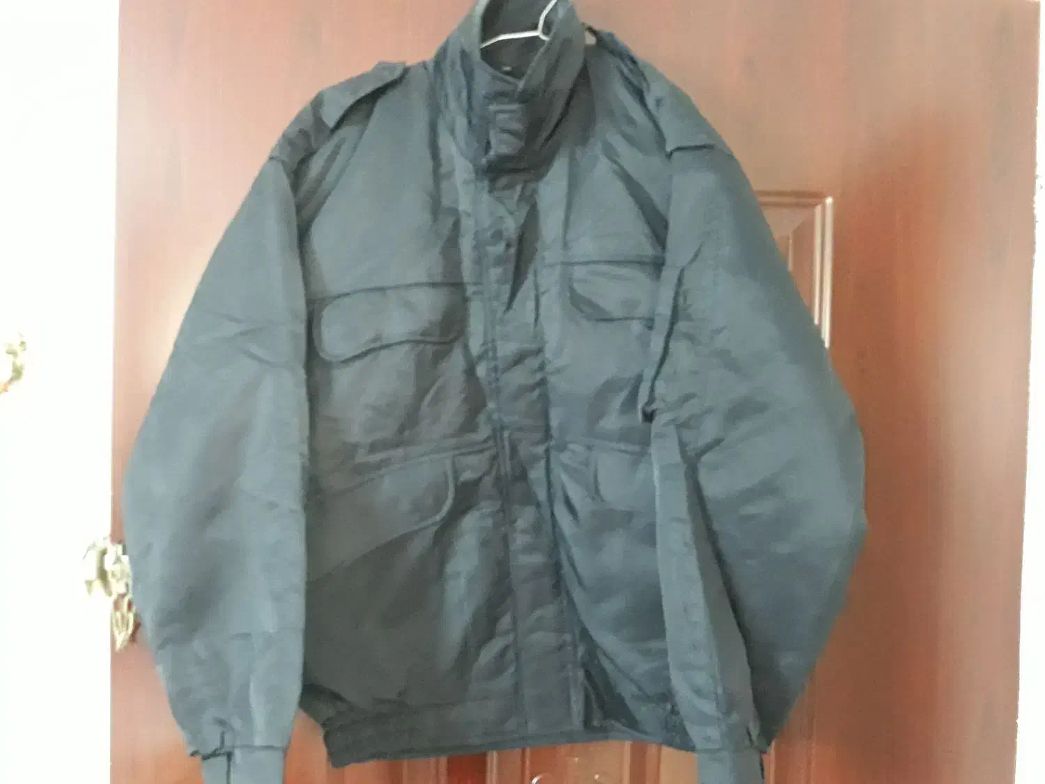 کاپشن شمعی|لباس|باغستان, |دیوار