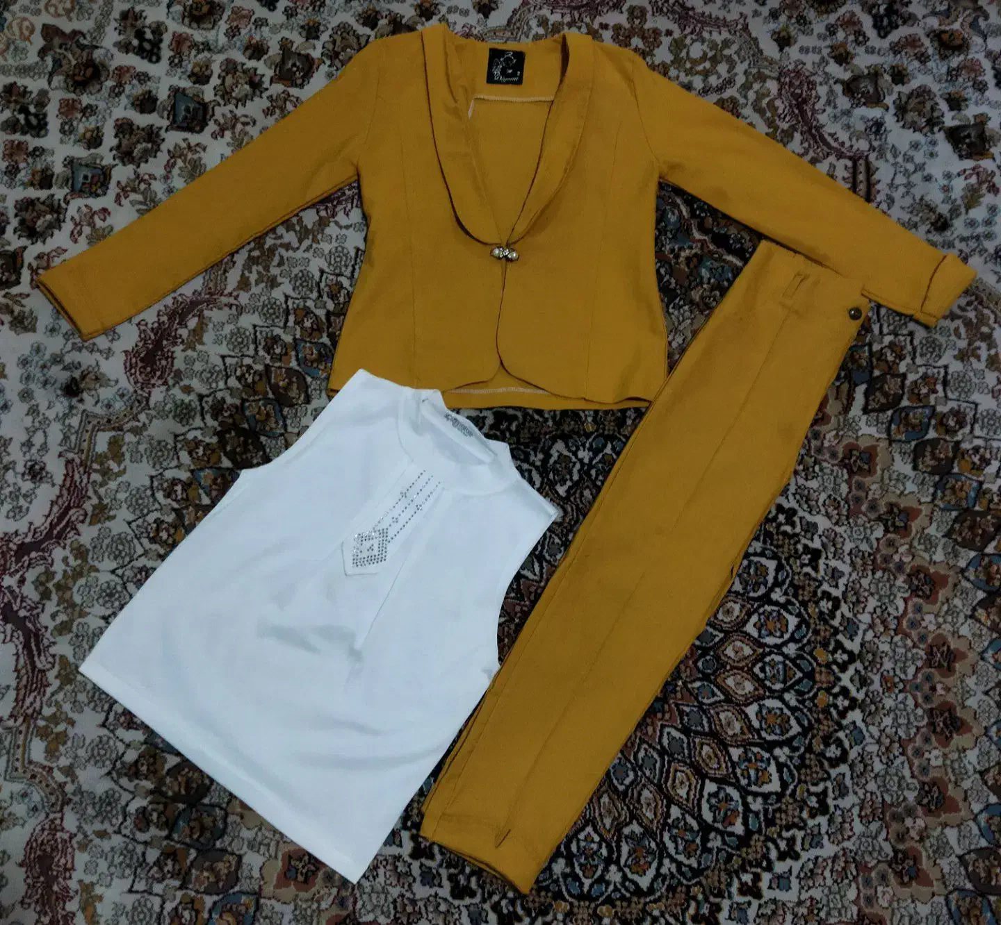 کت و شلوار شیک وزیبا ۳۰۰۰۰۰تومان|لباس|قزوین, |دیوار